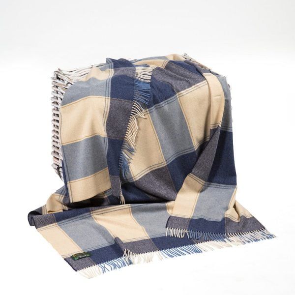 Lambswool Throw Beige Navy Large Block - 631